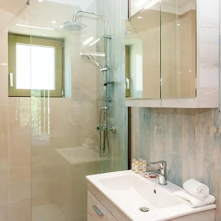 Milos Mountain - Nikitas *