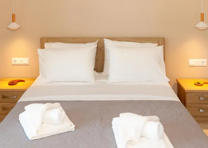 Milos Mountain - Nikitas *